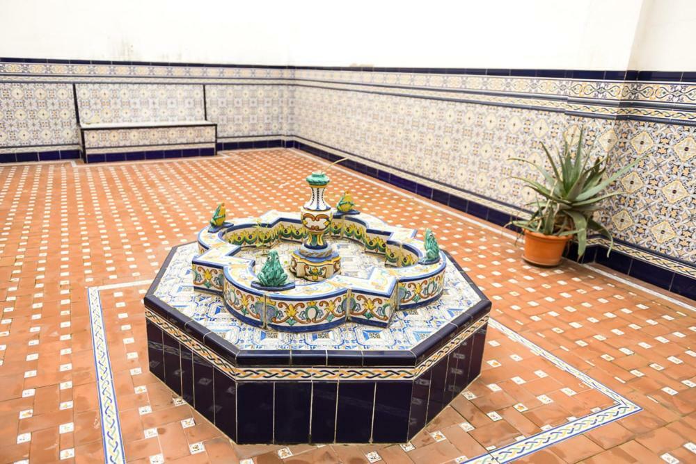 Serva La Bari Shared Apartment Seville Luaran gambar