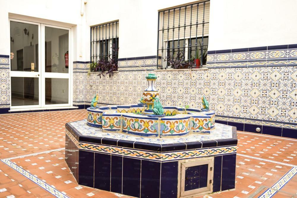 Serva La Bari Shared Apartment Seville Luaran gambar