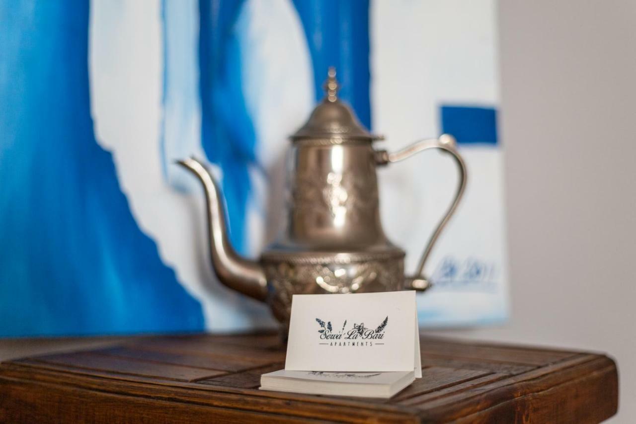 Serva La Bari Shared Apartment Seville Luaran gambar
