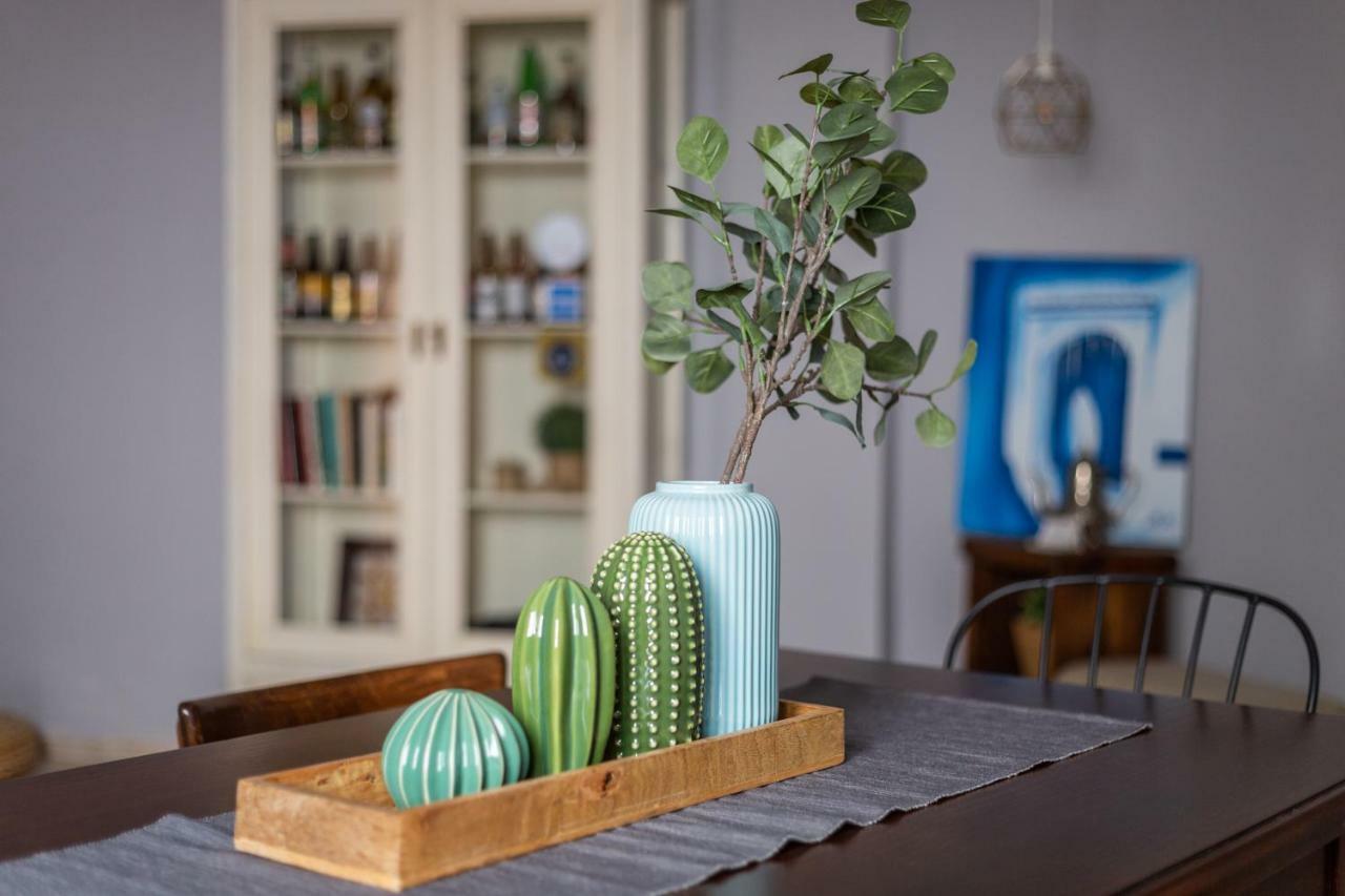 Serva La Bari Shared Apartment Seville Luaran gambar